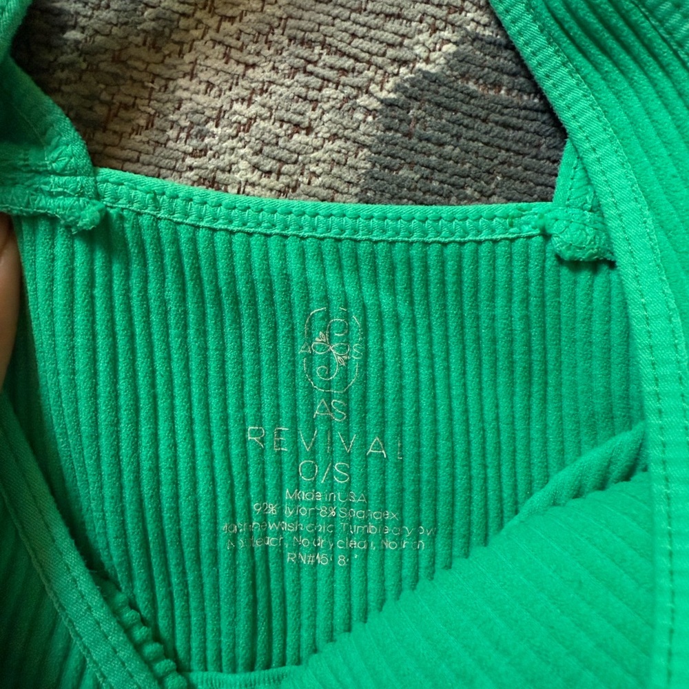 Stretchy, Ribbed Tank Top || One Size, Green - Picture 2 of 3